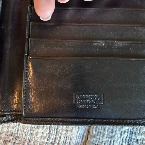 Vintage Dooney and Burke Black Leather Wallet - Picture 4 of 7